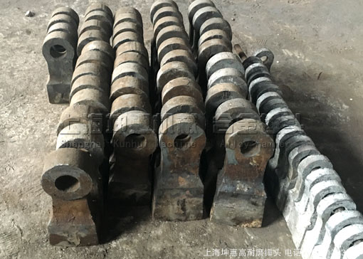 破碎机锤头什么材质耐磨 合金耐磨锤头 锤破锤头材质